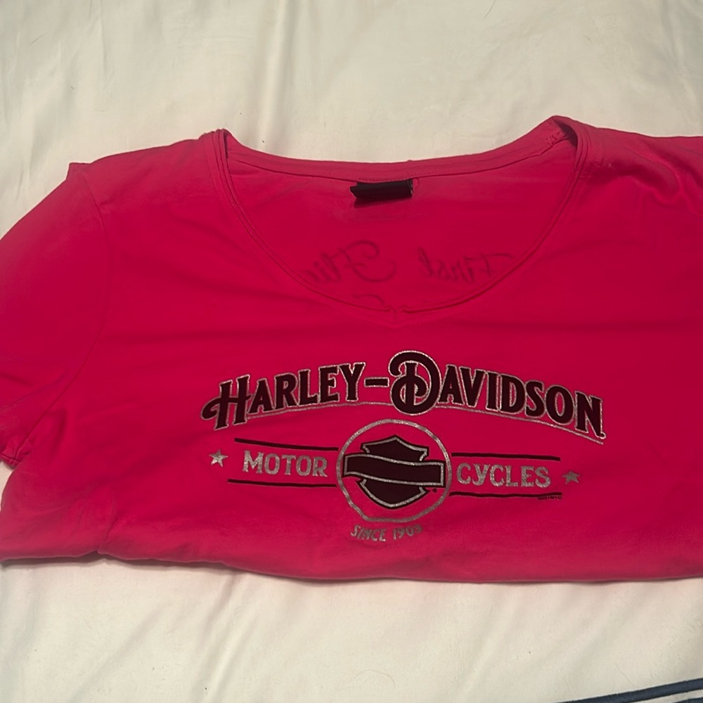 Ladies Bright Pink Short Sleeve shirt